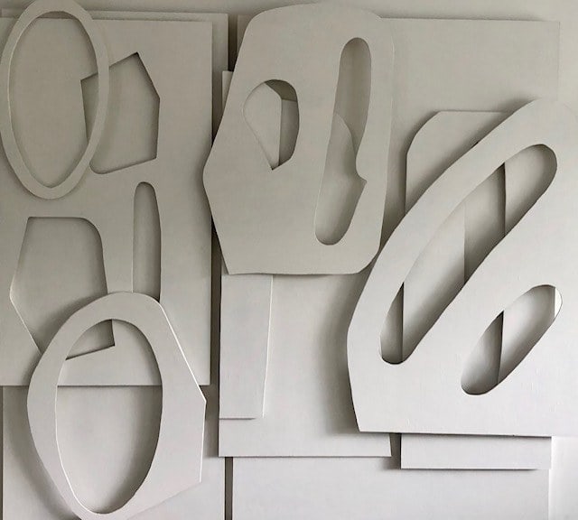 Tableau Sculptural 20.25, tableau sculptural de Nadine Hardy, acrylique sur bois, 178 × 75 cm, 2025